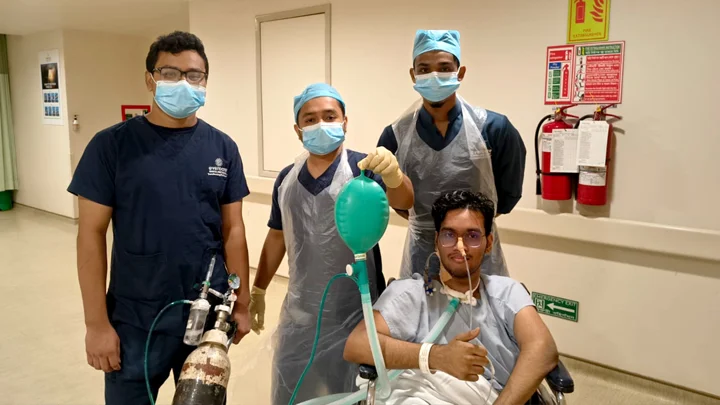 হাল ছেড়ে দেন সিঙ্গাপুরের চিকিৎসকেরা, দেশের চিকিৎসায় সুস্থ এহসানুল