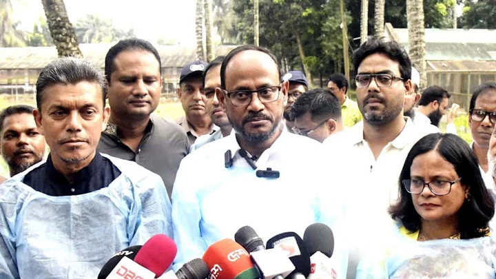 দেশের সব খামারিকে কৃষক কার্ডের আওতায় আনা হবে: প্রতিমন্ত্রী টুকু