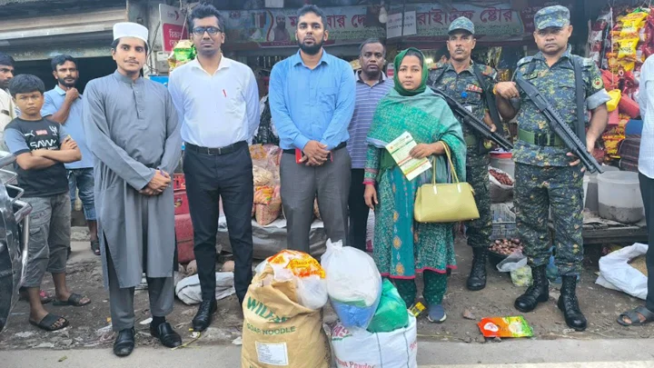 ঝালকাঠিতে নিষিদ্ধ পলিথিন বিক্রি, ৪ ব্যবসায়ীকে জরিমানা