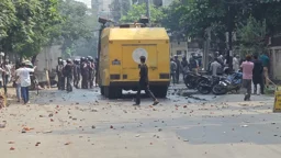 উত্তরায় গার্মেন্টস শ্রমিকদের পেছনে সরকারবিরোধী চক্র, দাবি পুলিশের
