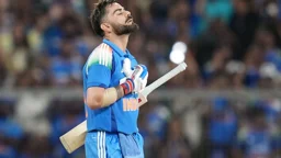 সেঞ্চুরির পর র‌্যাঙ্কিংয়ে বড় লাফ কোহলির
