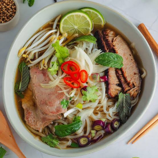 ফো (pho noodles)। ছবি: নোশিং ইউথ দি নোল্যান্ডস