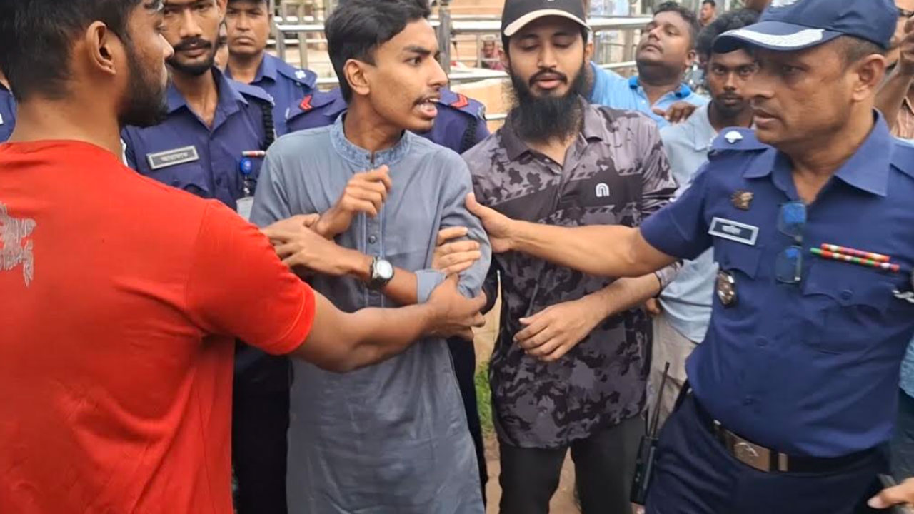 হবিগঞ্জে মিছিলের প্রস্তুতিকালে বৈষম্যবিরোধী ছাত্র আন্দোলনের মাহদীসহ আটক ৩