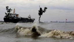 Warning signal number 3 for all seaports