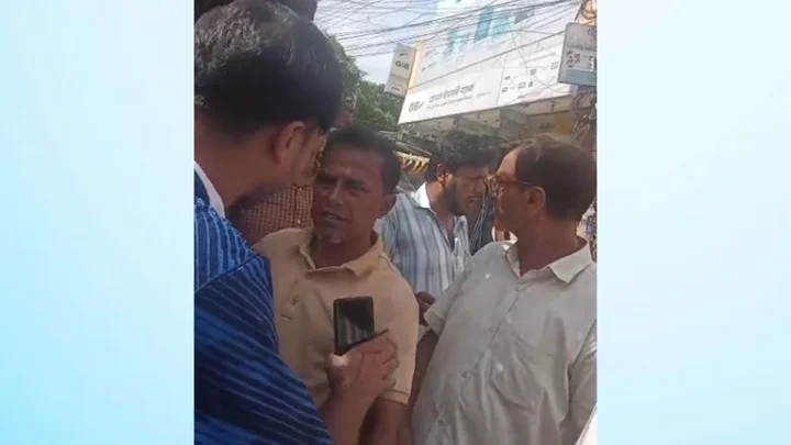 বিদ্যুৎকেন্দ্রে যুবদল নেতা পরিচয়ে চাঁদা দাবি, পুলিশের সামনেই ঠিকাদারের ওপর হামলা