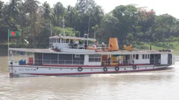 সুন্দরবনের বিলাসবহুল দুই লঞ্চ নিলামে বিক্রি, হারিয়ে গেল শতবর্ষের ঐতিহ্য