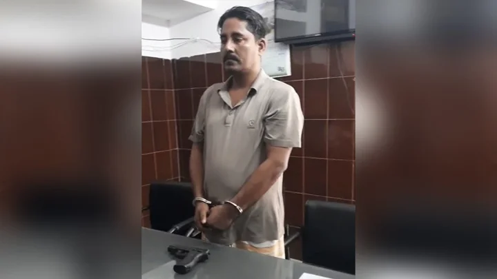সাভারে অস্ত্রসহ যুবলীগ কর্মী গ্রেপ্তার
