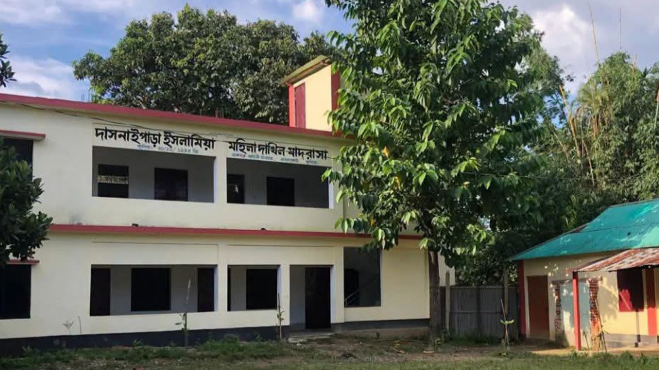 ১২ শিক্ষকের মাদ্রাসায় পরীক্ষার্থী ১ জন, তবুও ফেল