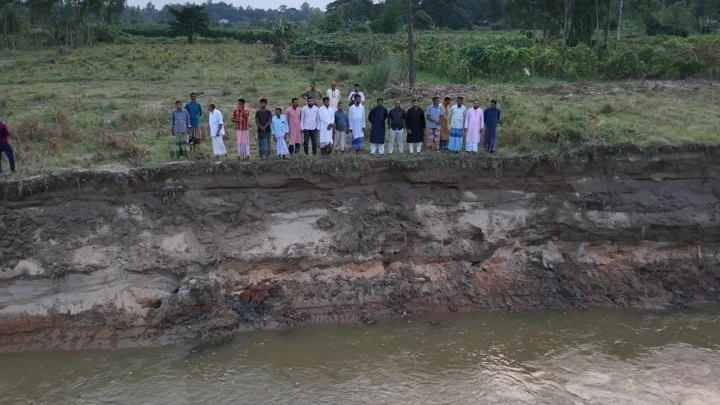 তিন নদীর ২৩ পয়েন্টে ভাঙন, বিলীন হচ্ছে ঘরবাড়ি