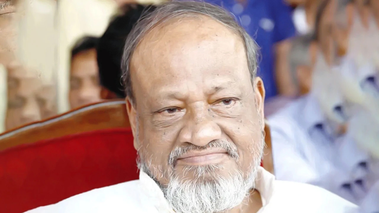 বিএনপির স্থায়ী কমিটির সদস্য ব্যারিস্টার রফিকুল ইসলাম মিয়া লাইফ সাপোর্টে