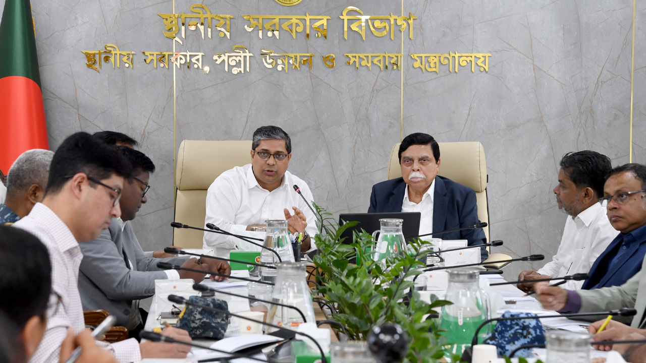প্রধানমন্ত্রীর ‘ক্লিন অ্যান্ড গ্রিন সিটি’ বাস্তবায়নে স্থানীয় সরকার প্রতিমন্ত্রীর নির্দেশনা