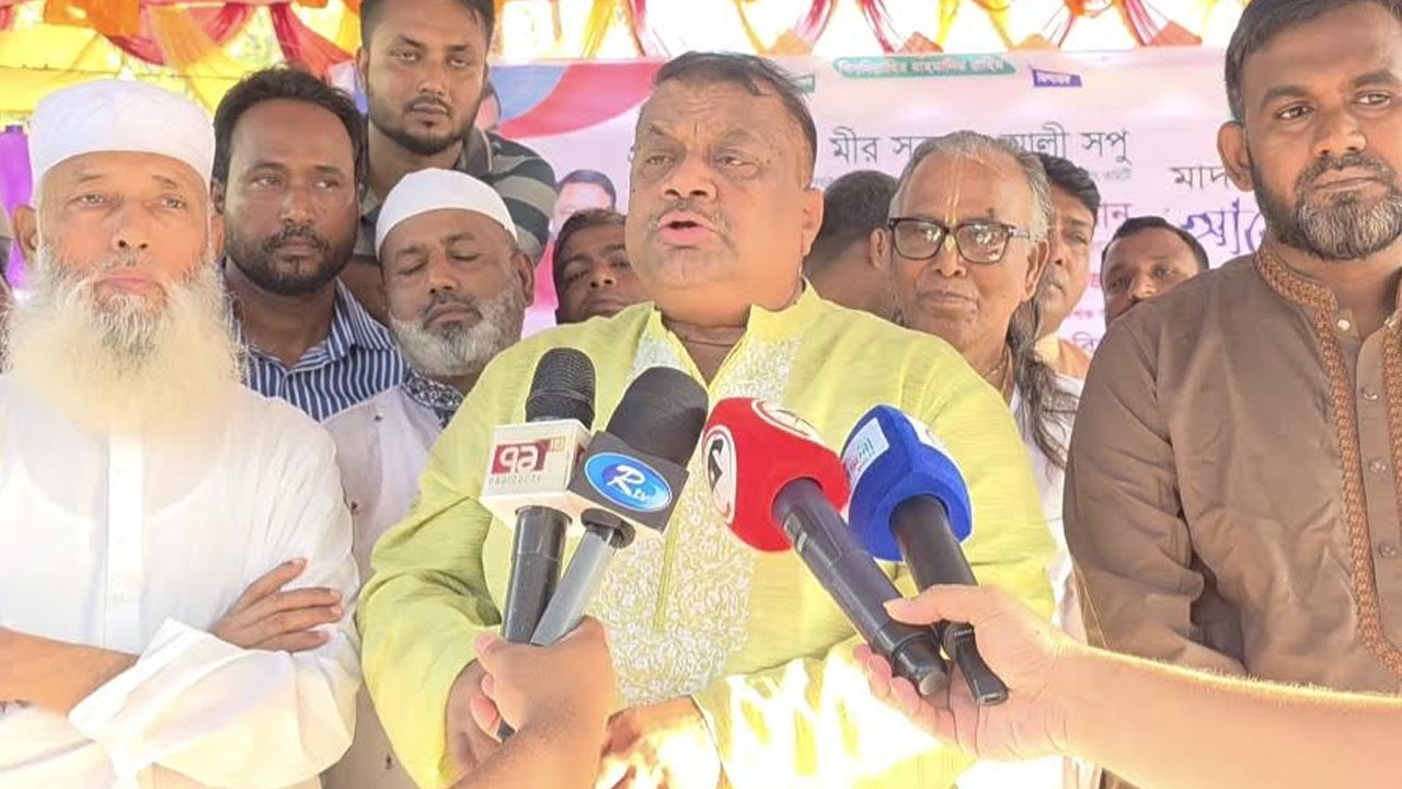 মাদকের বিরুদ্ধে সবাইকে সোচ্চার হতে হবে: মীর সরফত আলী সপু